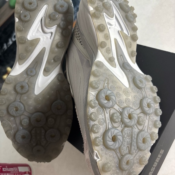 Puma Light Gray Sneakers with Yellow Accent - PUMA SPIREX X PLEASURES - Picture 10 of 12